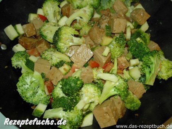 Broccoli-Tofu-Wok