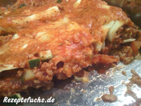 Canneloni mit Zucchini, Tomaten und Sojahack