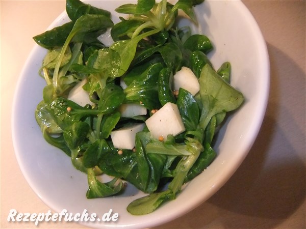 Feldsalat mit Sellerie