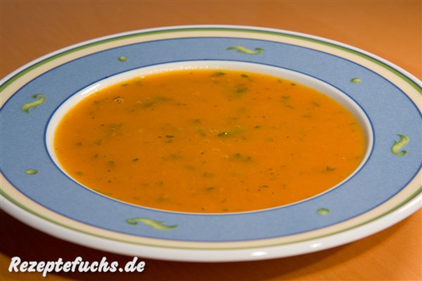 Kürbis-Tomaten-Suppe