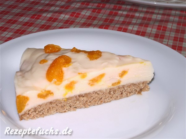 Mandarinen-Sahne-Torte Stückchen