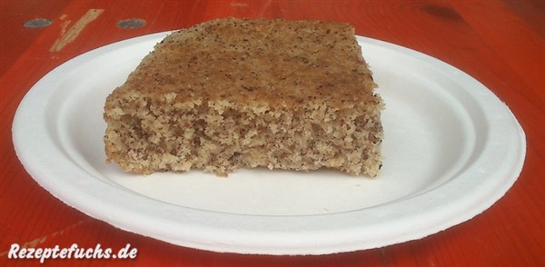 Saftiger Nusskuchen