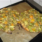 Broccoli-Pide-Pizza mit Dillsauce