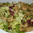 Grüner Salat mit Gurke und Schnetzel