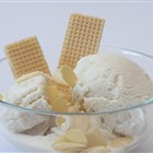 Mandel-Kokos-Eis