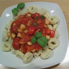 Mediterrane Gemüsesoße mit Tortellini