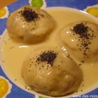 Pflaumenknödel mit Vanillesauce