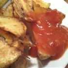 Scharfer BBQ-Dip mit Kartoffelwedges