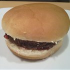 Süßer Burger mit Schokoladenpatty