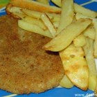 Weizenschnitzel mit Pommes