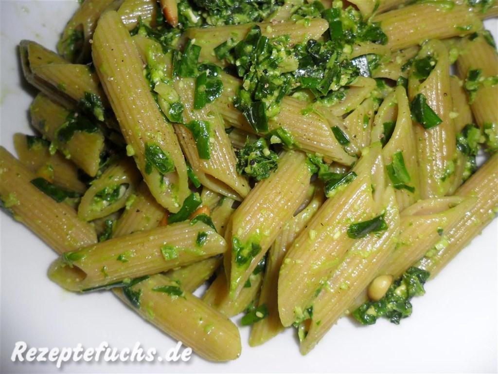 Bärlauchpesto mit Nudeln