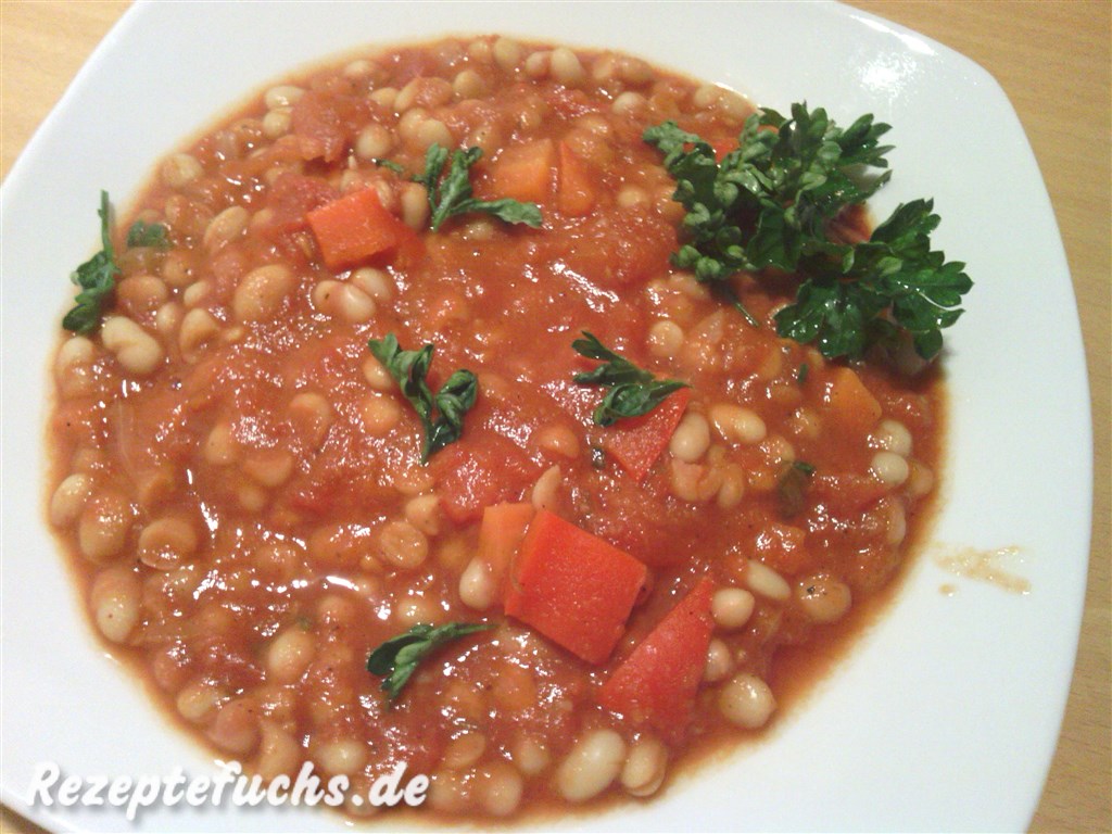 Bohneneintopf mit Tomaten, Paprika und Möhre