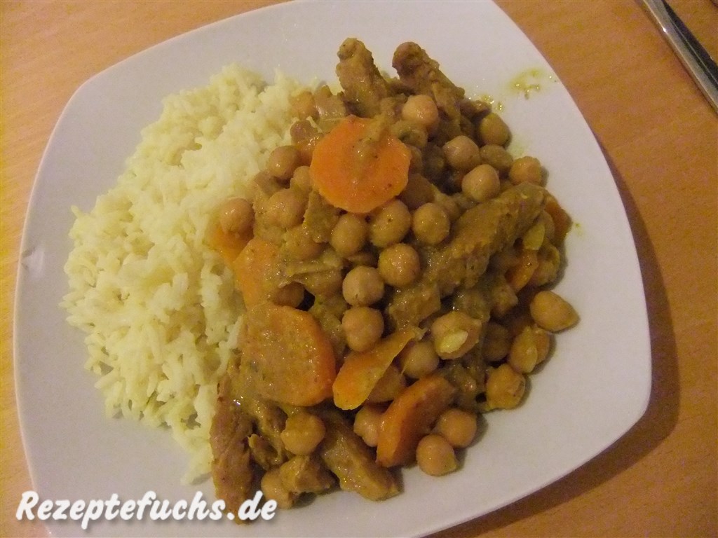 Curry mit "Chicken", Kichererbsen und Möhren