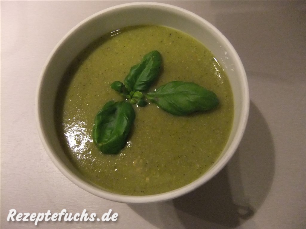 Käsige Broccolisuppe