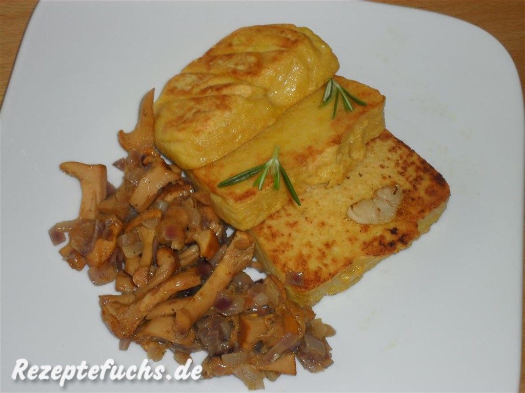 Kichererbsenpolenta mit Pfifferlinge