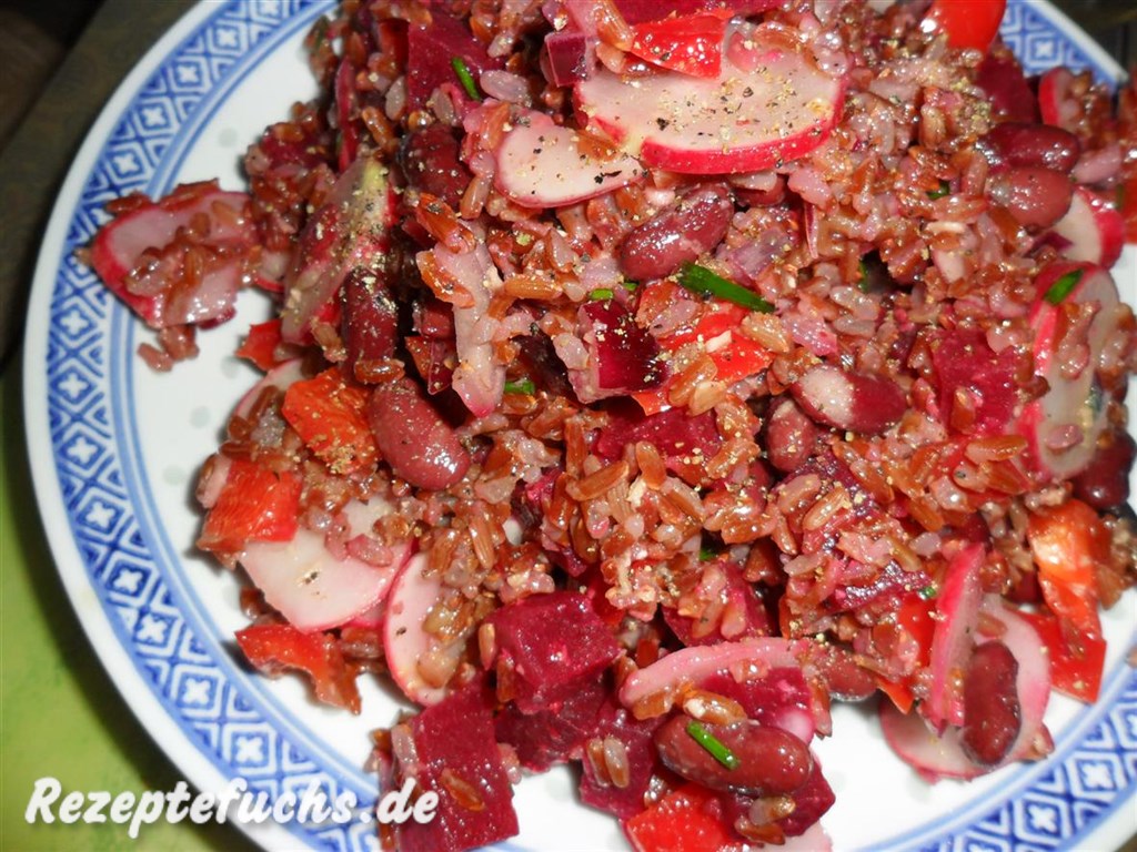 Roter Reissalat mit scharfem Dressing