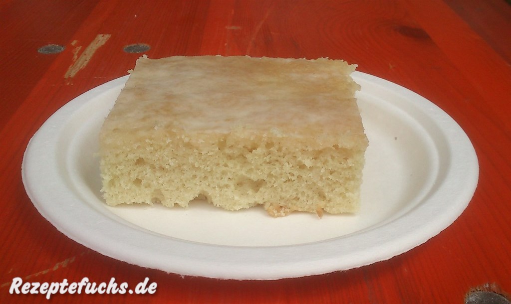 Saftiger Zitronenkuchen