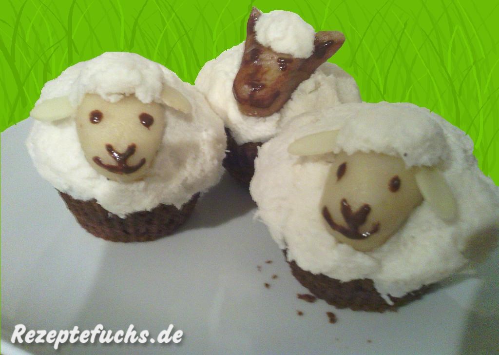 Schafmuffins mit Kokossahne