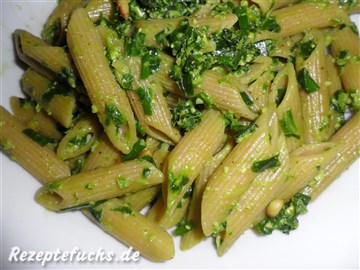 Bärlauchpesto mit Nudeln