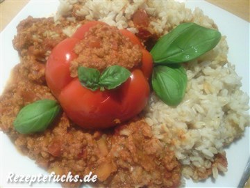 Gedünstete Paprika mit Hackfüllung