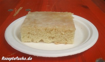 Saftiger Zitronenkuchen