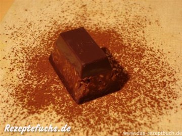 Schoko-Kokos-Nougat-Praline