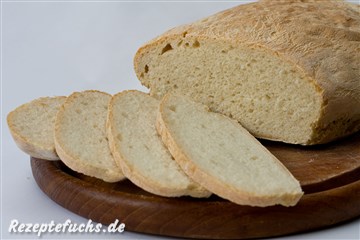 Weißbrot, angeschnitten