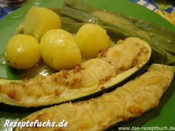 Zucchini, gefüllte