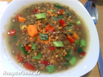 scharfe bunte Linsensuppe